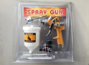 Пистолет за боядисване с пластмасово казанче. Дюзи 1,4 и 1,7мм 010702