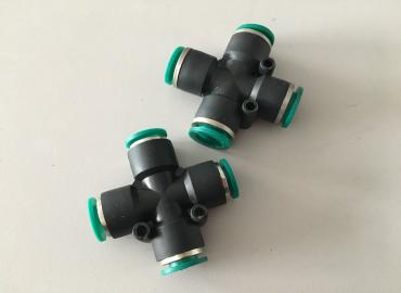 Кръстачка маркуч ф4 010545