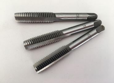 Метчик М 8 3бр/кт HSS 010671