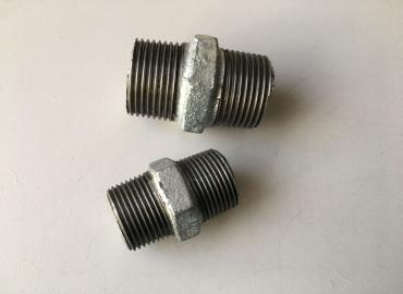 Нипел поцинкован 1/2" 010844