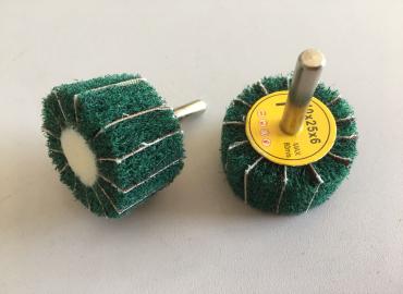 Кече полиращо с шкурка за бормашина, дрелка, зелен 40/40/6 08188