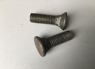 Болт лемежен 12x45 09485